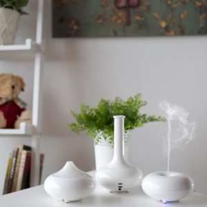 white-aroma-diffuser-by-sulen-lee